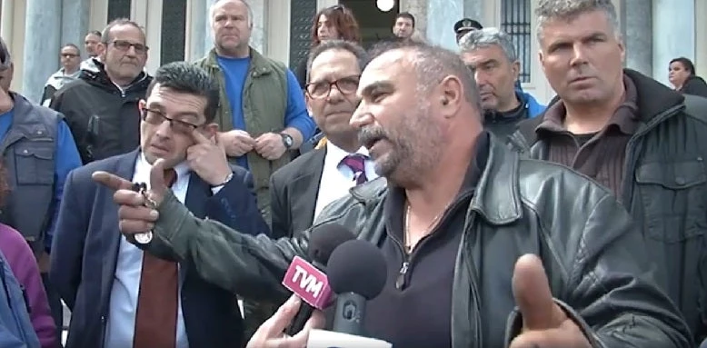 Tι δήλωσε ο κτηνοτρόφος που πυροβόλησε για σώσει την γυναίκα, το παιδί του και τα ζώα από τους λαθρομετανάστες του hotspot της Μοριάς